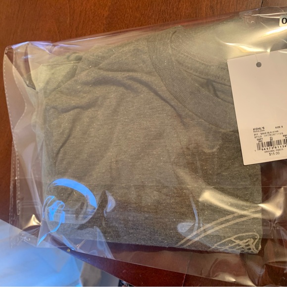 MENS SMALL T SHIRT, NWT, SOFT - Picture 5 of 5